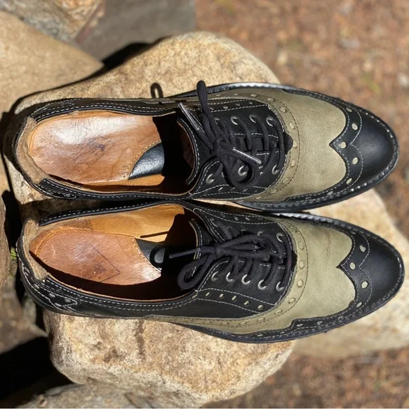 John Fluevog Adrians Amanda Saddle Shoe Loafer Leather Size 8 Womens Black Khaki - Picture 4 of 16